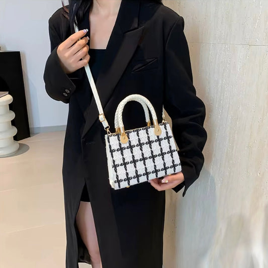 LÉMORIA – Tweed Handbag with Gold Handles