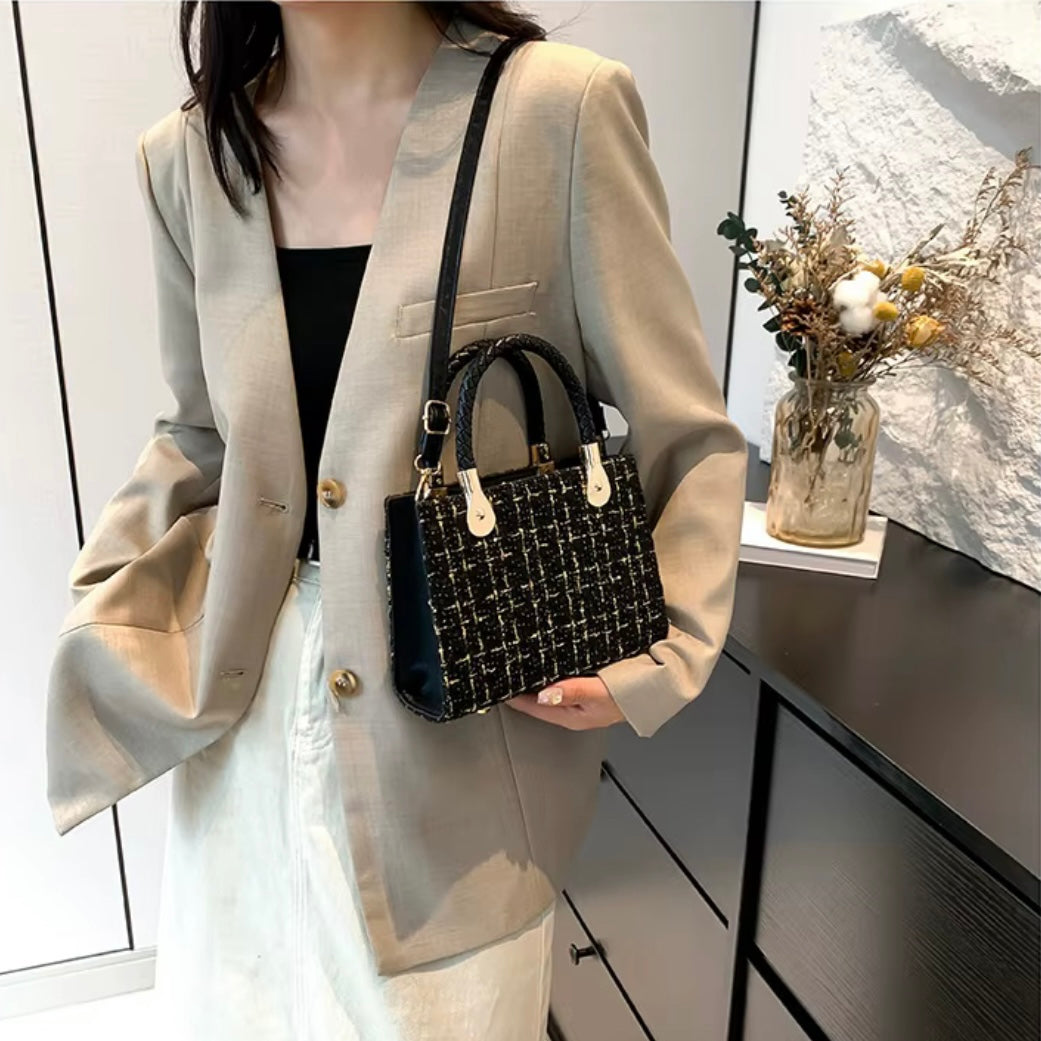 LÉMORIA – Tweed Handbag with Gold Handles