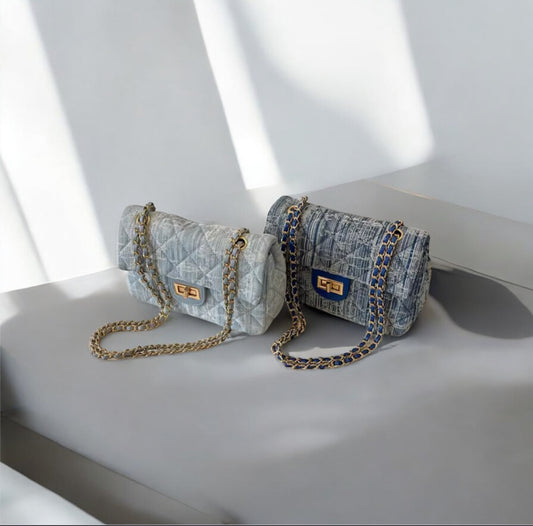 LÉMORIA – Blue Bouclé Shoulder Bag with Gold Chain
